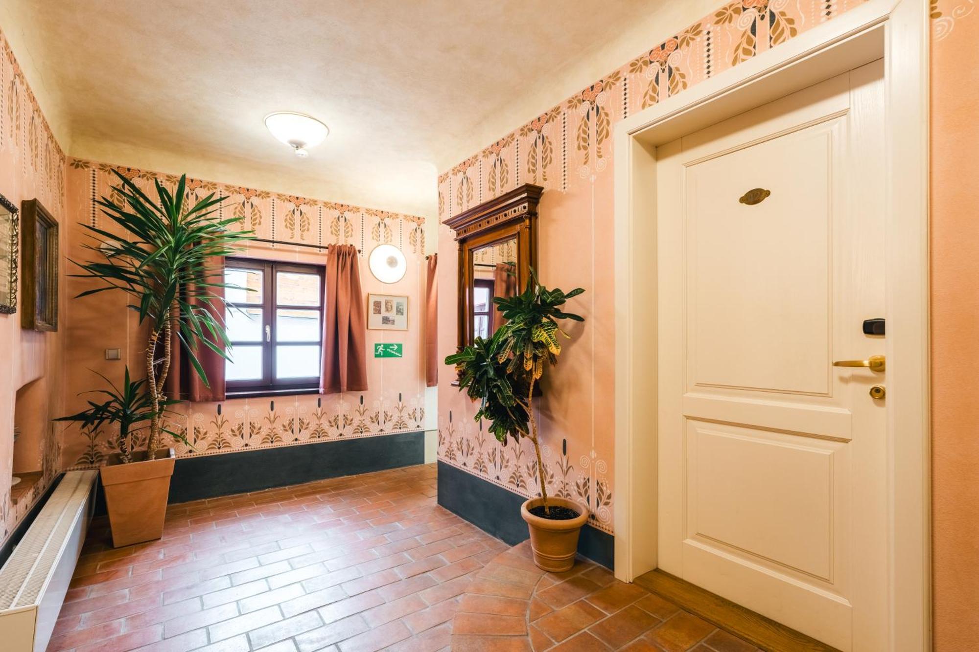 Hotel Latran Český Krumlov Exteriör bild